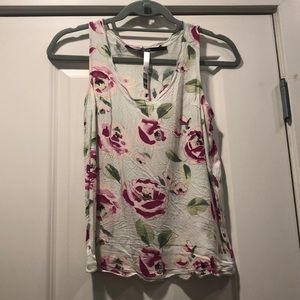 Kensie floral tank size XS